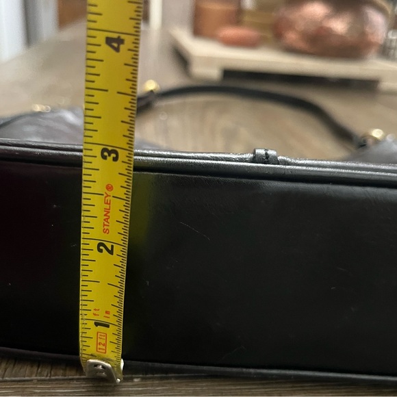 Etienne Aigner Black Shoulder Bag with Timeless Design - Picture 16 of 16